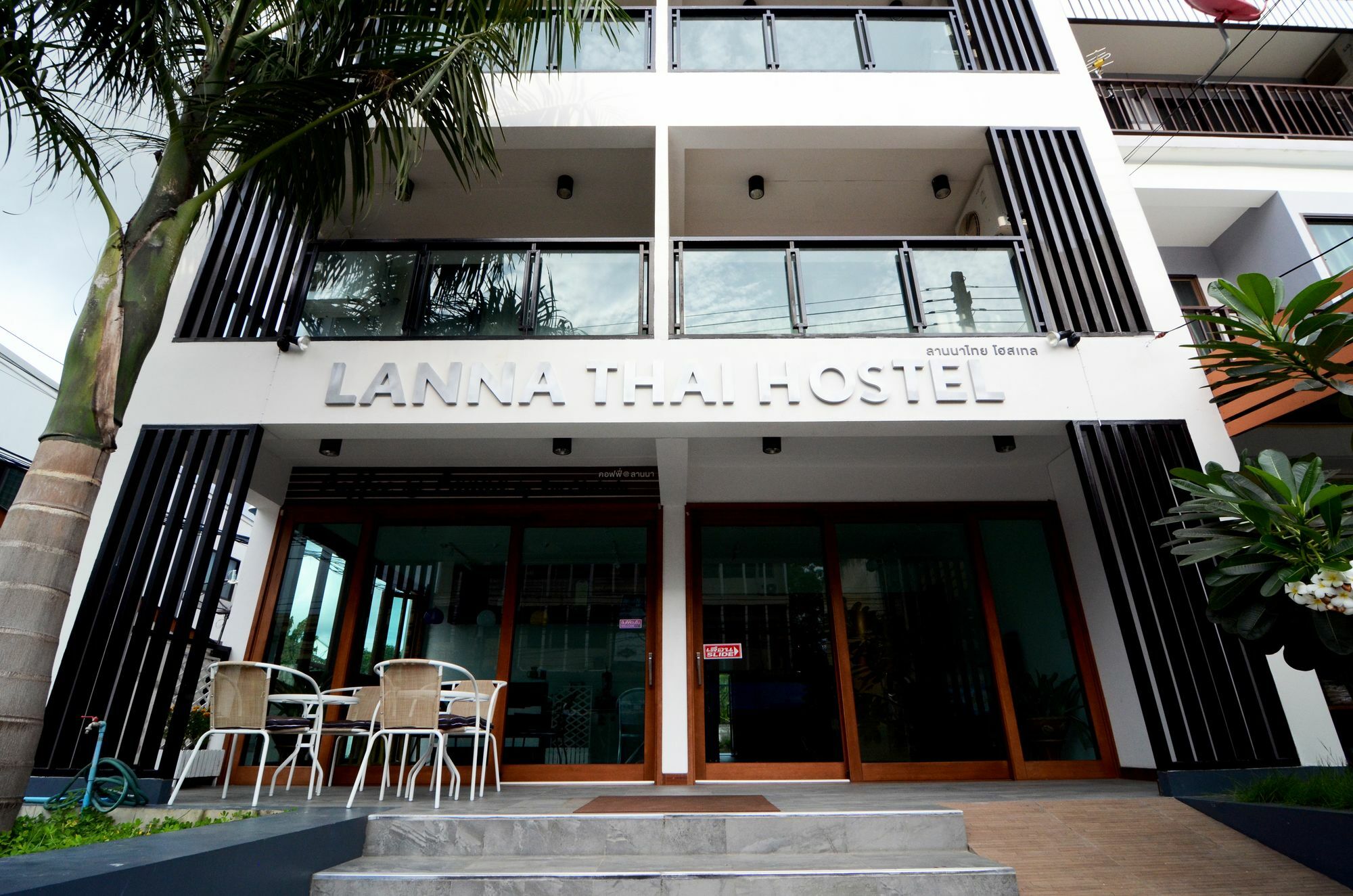 Lanna Thai Hostel チエンマイ エクステリア 写真